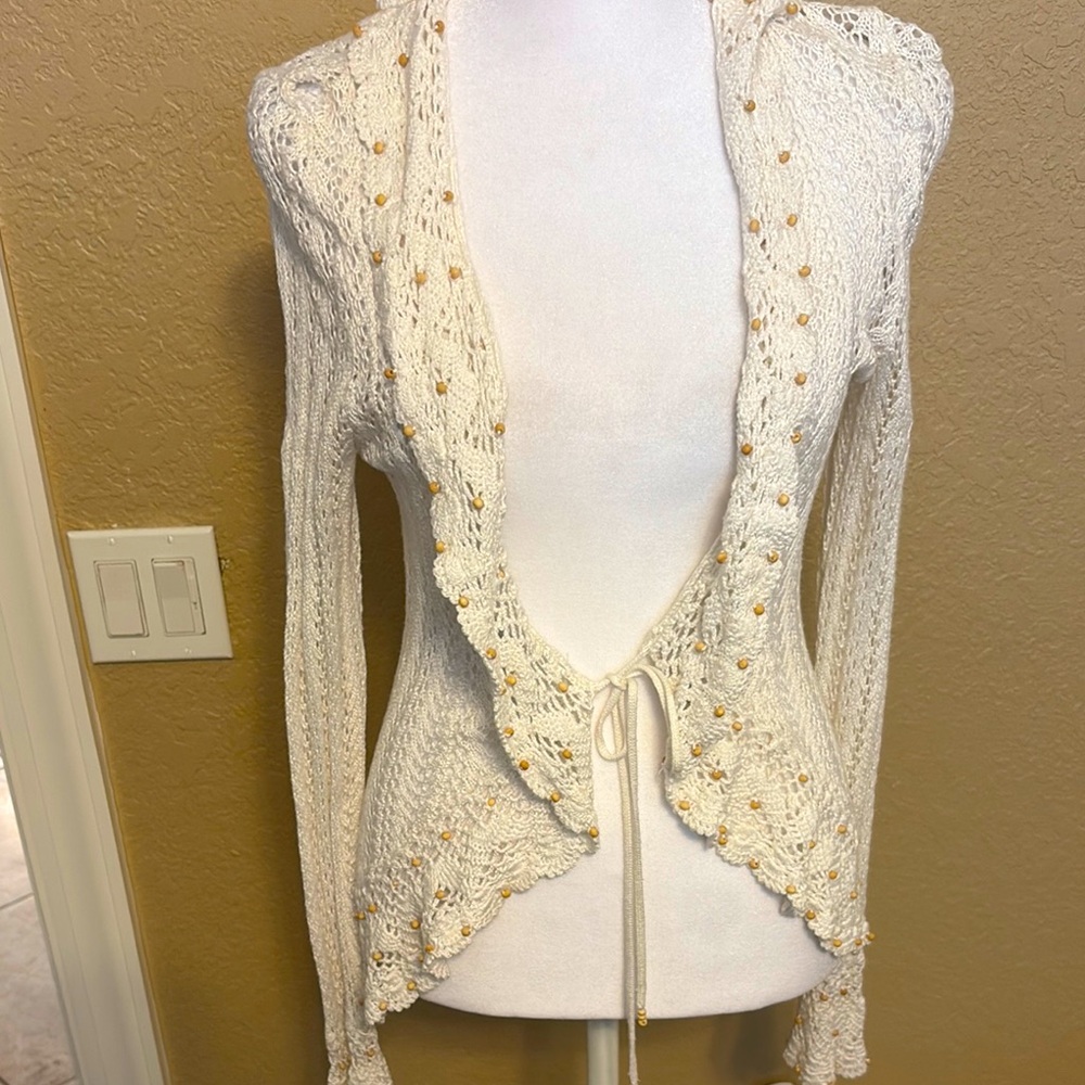 Harold's Cream‎ Cardigan Sweater with Intricate Design